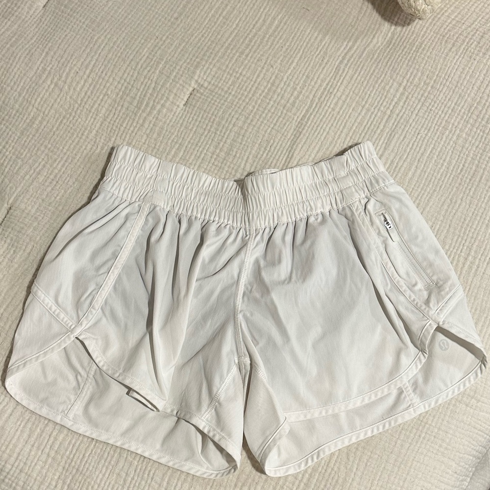lululemon TRACKER SHORT V *4" white
